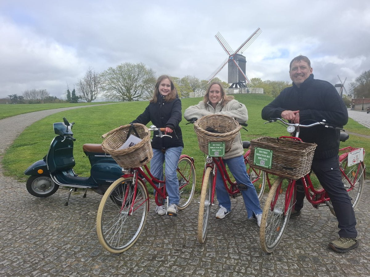 Retro Bike Tour - Premium Fietstour van 2.5 u door Brugge - afbeelding 2